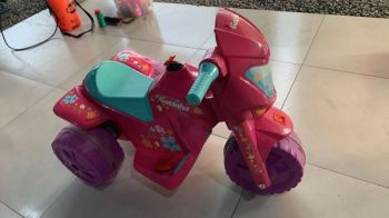 Moto eletrica. Bebês e Crianças