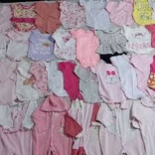 Roupas de bebês usadas. Bebês e Crianças