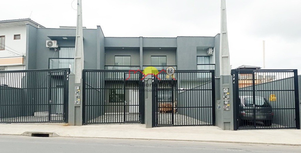 Casa  venda  no Adhemar Garcia - Joinville, SC. Imveis