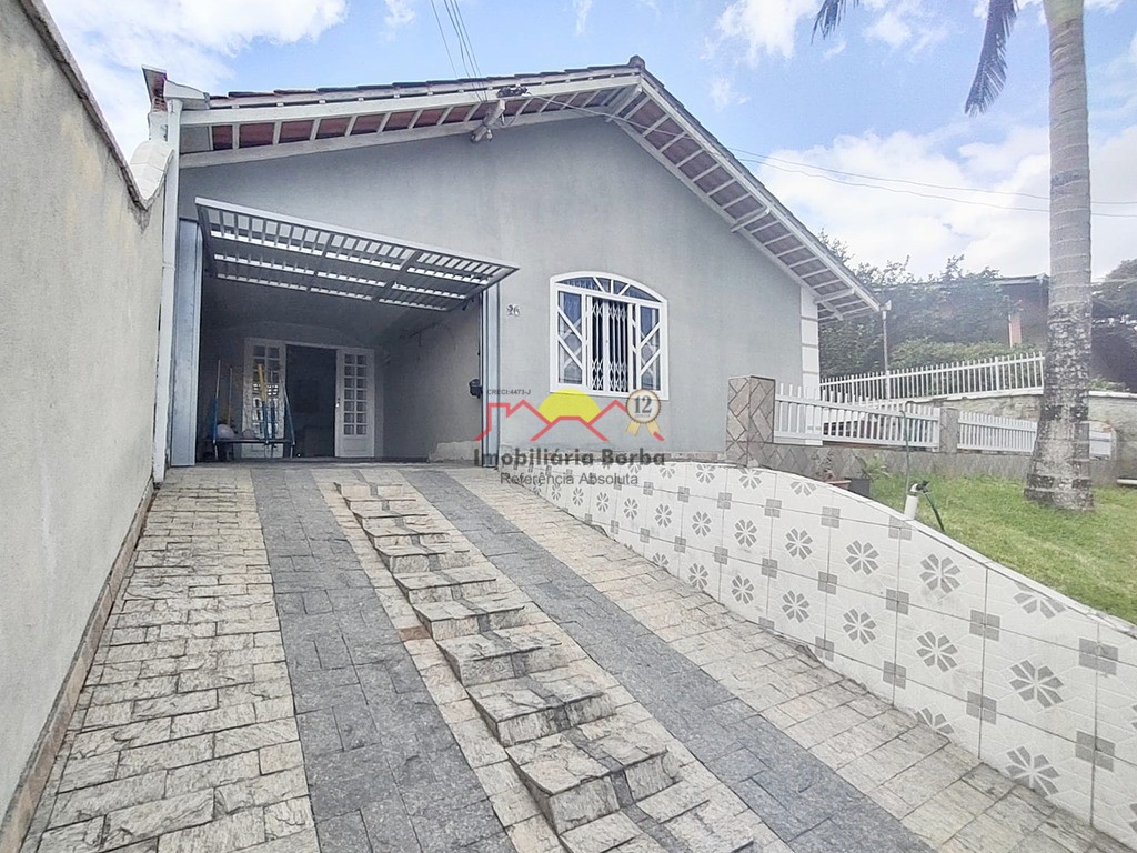 Casa  venda  no Adhemar Garcia - Joinville, SC. Imveis