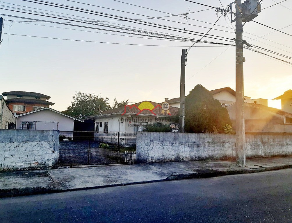 Casa  venda  no Comasa - Joinville, SC. Imveis
