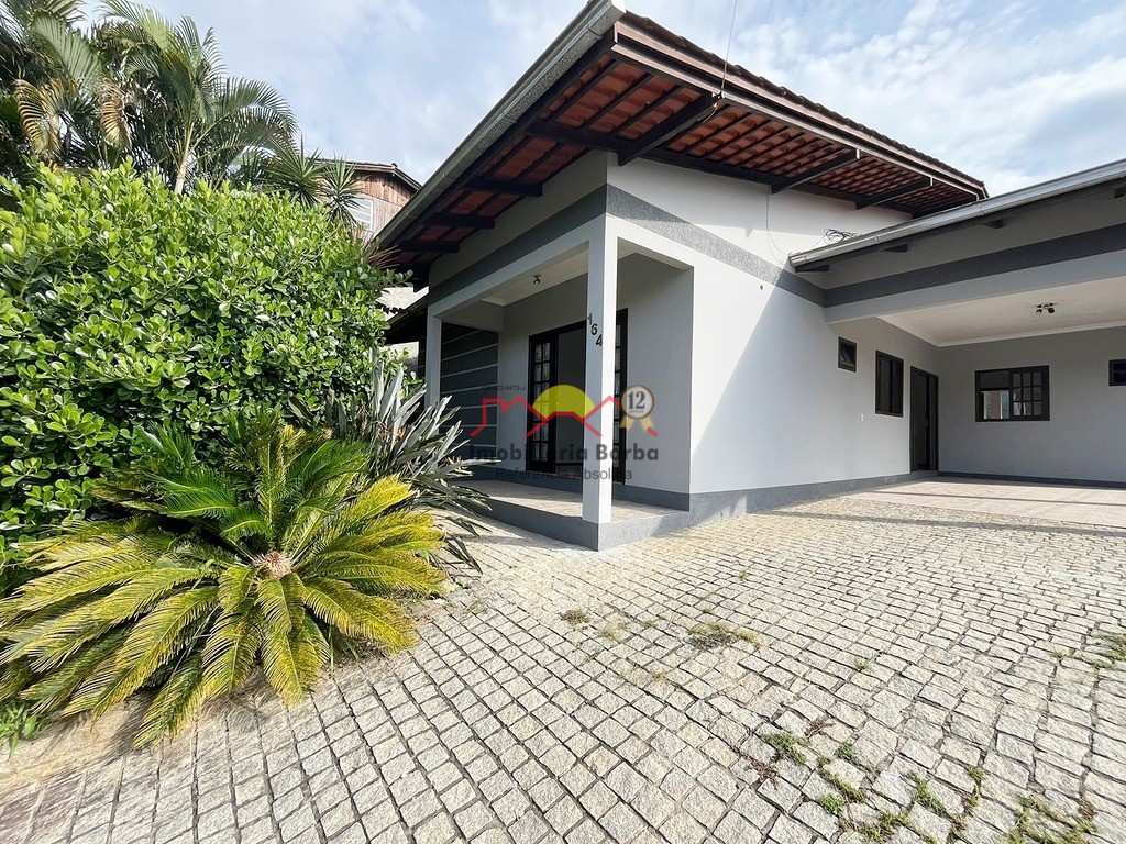 Casa  venda  no Joo Costa - Joinville, SC. Imveis
