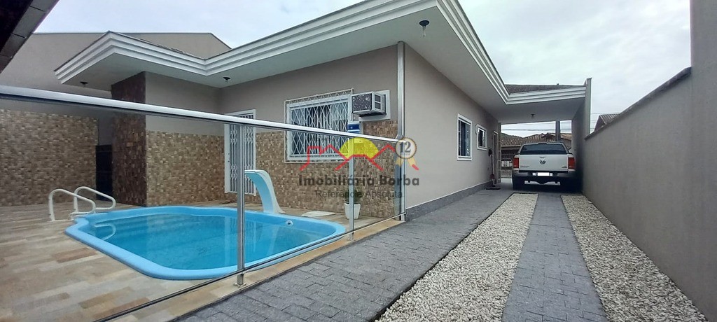 Casa  venda  no Petrpolis - Joinville, SC. Imveis