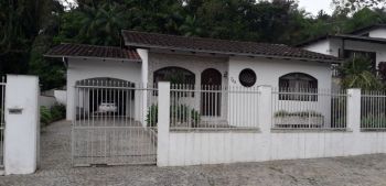 Casa comercial para alugar  no Anita Garibaldi - Joinville, SC. Imveis
