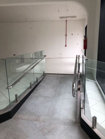 Sala comercial para alugar  no Anita Garibaldi - Joinville, SC. Imóveis