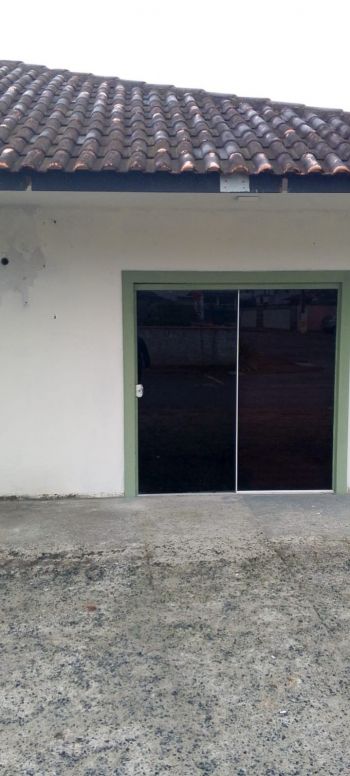 Sala comercial para alugar  no Fátima - Joinville, SC. Imóveis