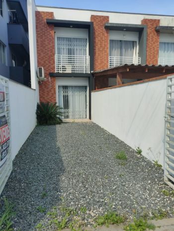 Casa geminado à venda  no Vila Nova - Joinville, SC. Imóveis