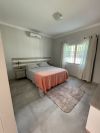 Casa com 3 Dormitrios  venda, 197 m por R$ 990.000,00