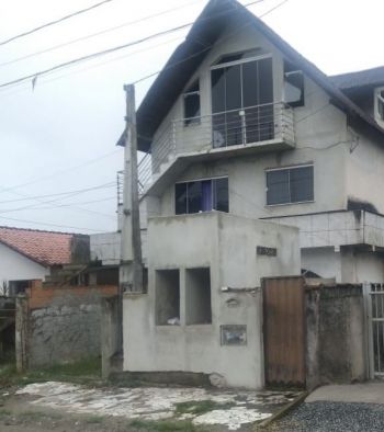 Sobrado à venda  no Jardim Iririú - Joinville, SC. Imóveis