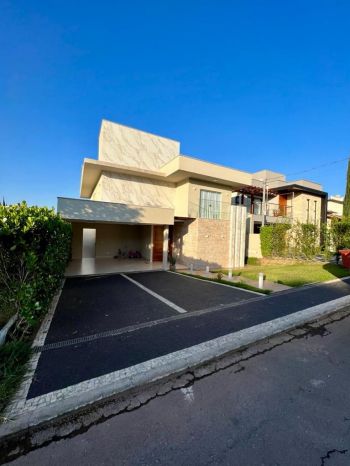 Sobrado à venda  no Nenhum - Goiânia, GO. Imóveis