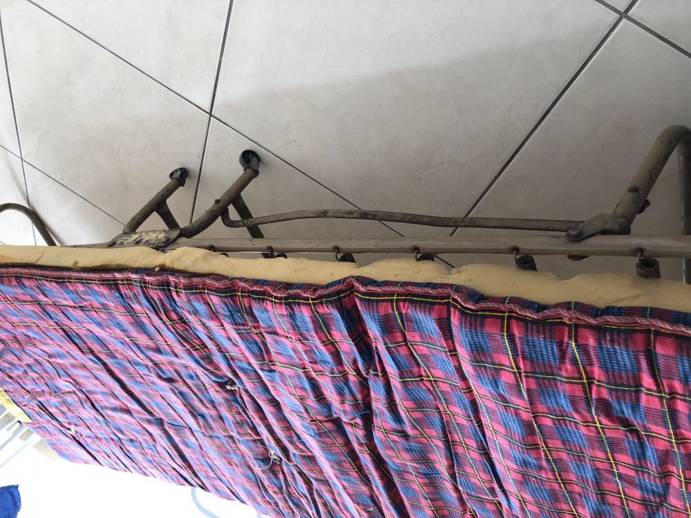 Cama de acampamento dobrável - ideal para camping, pescaria e barracas Cama de acampamento dobrável - ideal para camping, pescaria e barracas