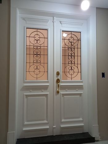 Está procurando portas clássicas para sua obra?. Para sua casa