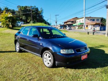 Audi a3  1.6. Veículos e barcos
