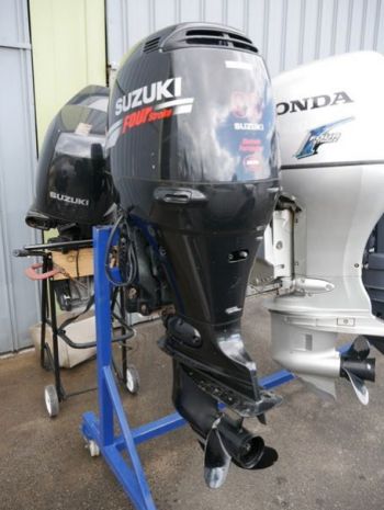 Maller Maller outboard . Veículos e barcos