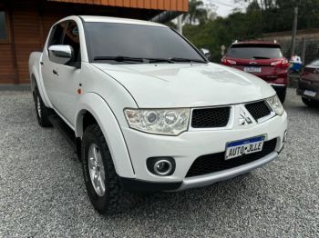 Mitsubishi L200 HPE 3.2. Veículos e barcos