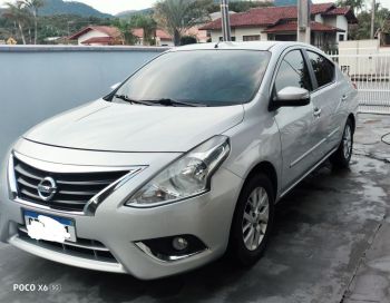 Nissan Versa  1.6. Veículos e barcos