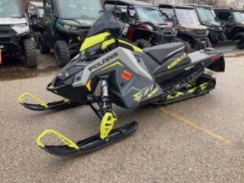Yamaha Wave Blaster II  . Veículos e barcos